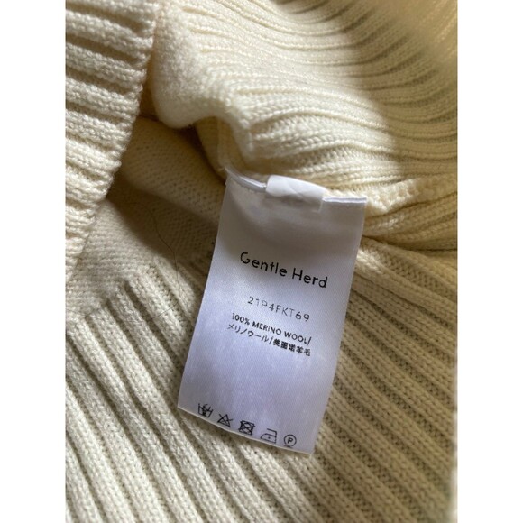 Gentle Herd sweater - Picture 10 of 12